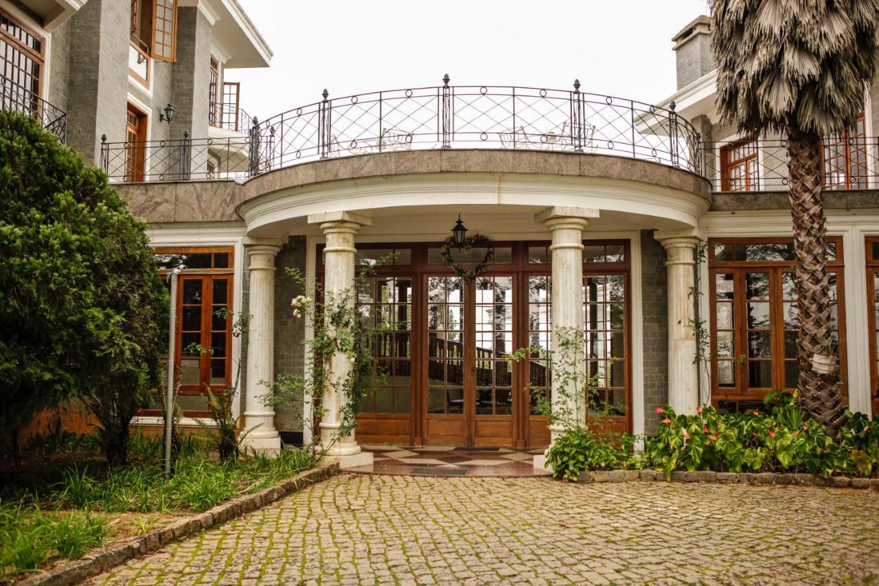 Aroso Paco Hotel Công viên tiểu bang Pedra Azul Ngoại thất bức ảnh Entrance of the villa