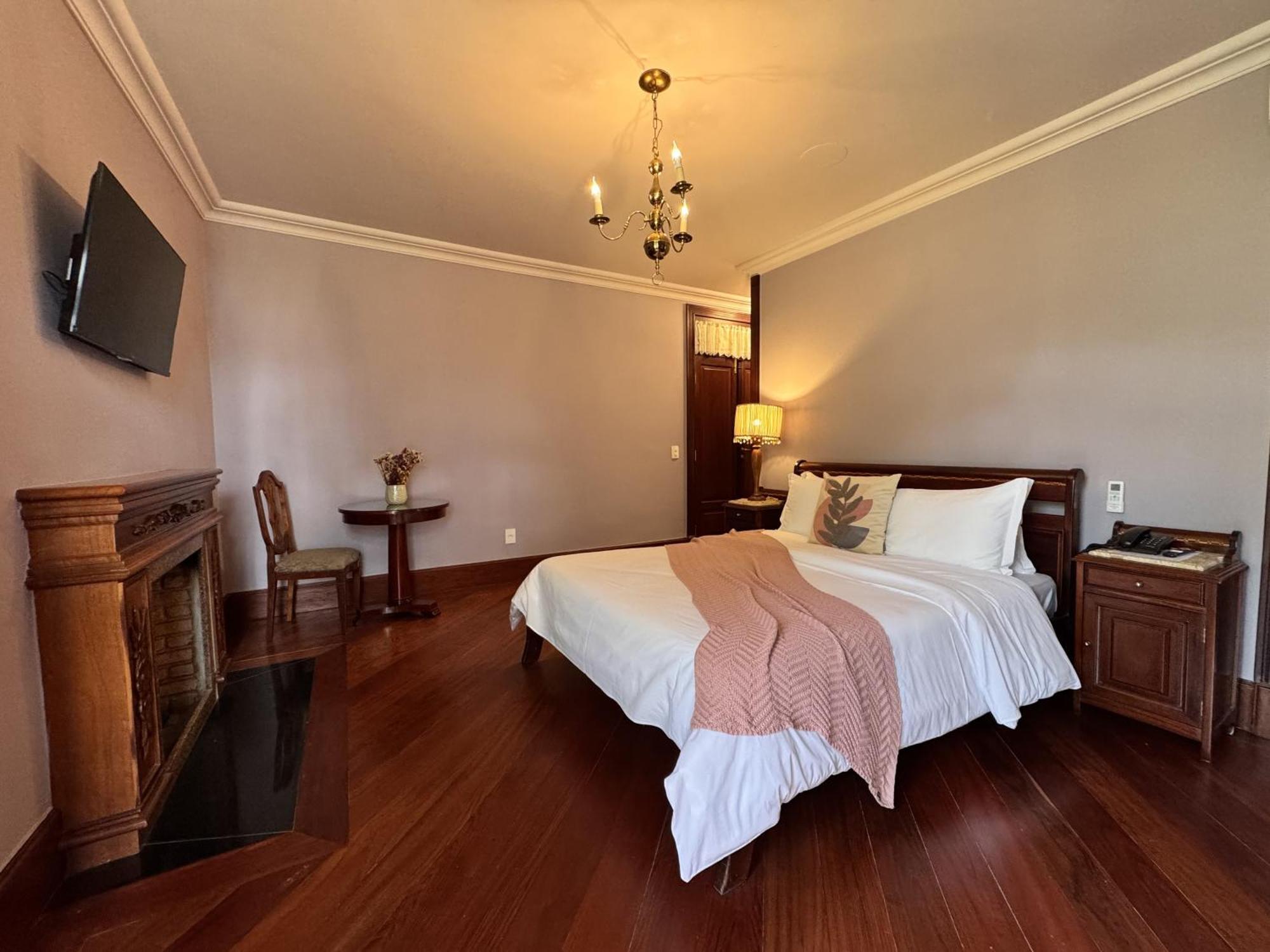 Aroso Paco Hotel Công viên tiểu bang Pedra Azul Ngoại thất bức ảnh A room at the hotel