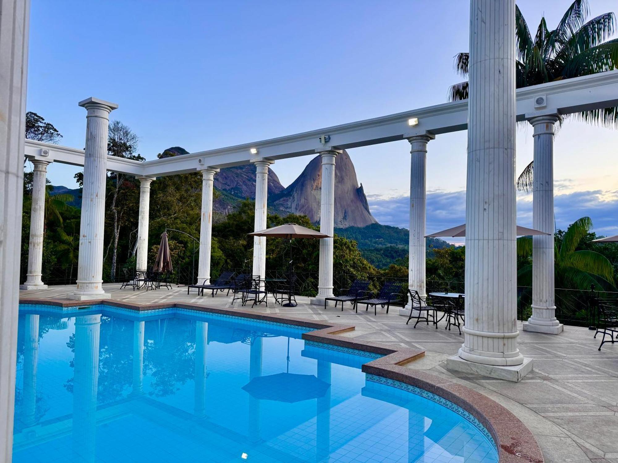Aroso Paco Hotel Công viên tiểu bang Pedra Azul Ngoại thất bức ảnh The hotel's pool